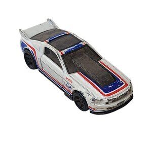 Hot Wheels 13 Ford Mustang GT 2014 Mustang 50 Years White